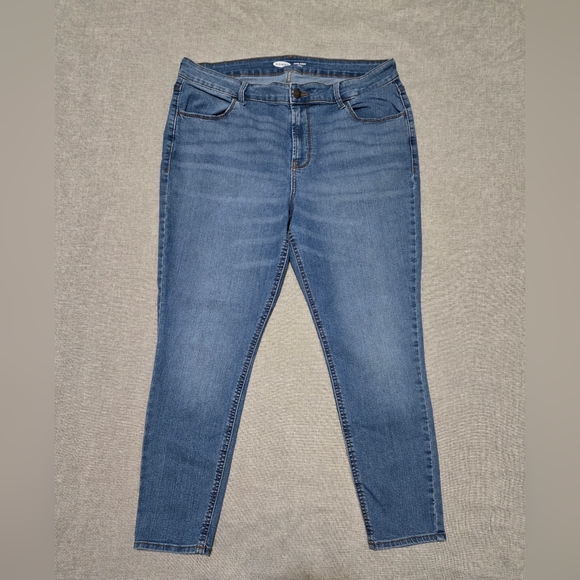 Old Navy Blue Super Skinny Ankle High Rise Jeans Medium Wash & Stretch Size 14P - Picture 3 of 13